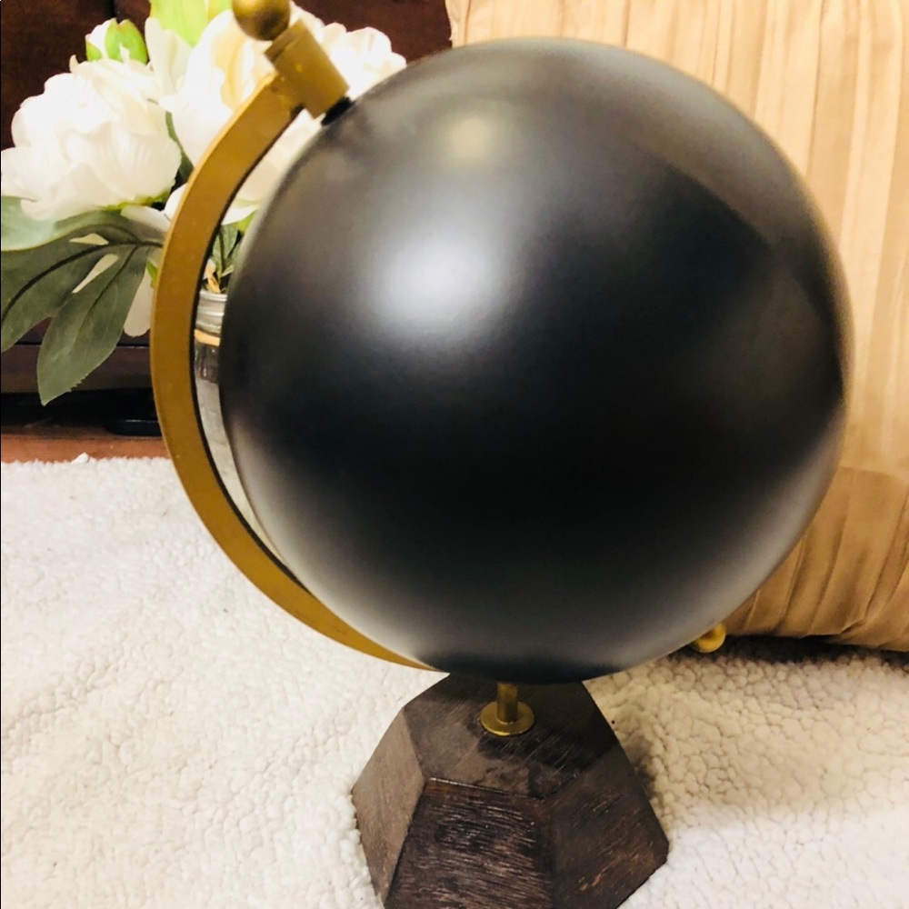 World globe - Picture 2 of 3